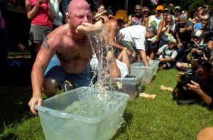 world's-stangest-sports-fortune-frenzy-bobbing-for-pig's-feet